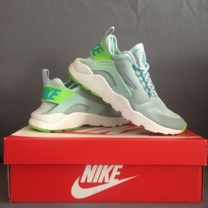 Nike Women Air Huarache Run Ultra FiberGlass Green
